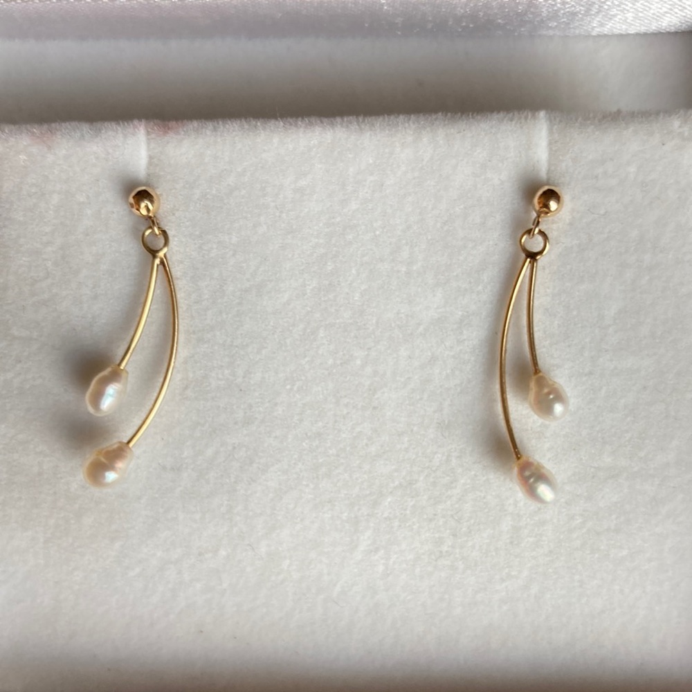 14K Gold Pearl Earrings Drop Pierced Hard Case NEW